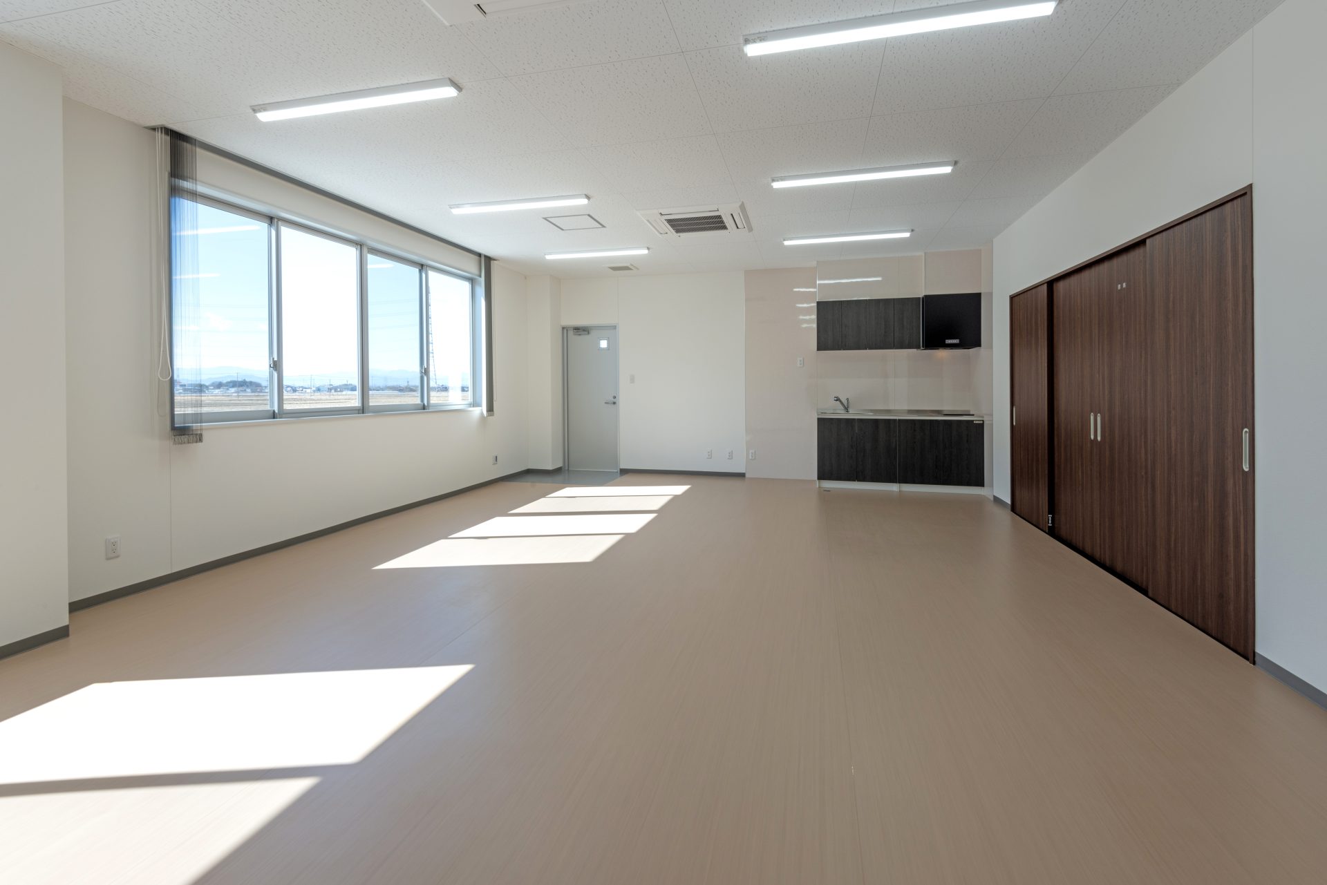 栄興産　新田東部工業団地倉庫